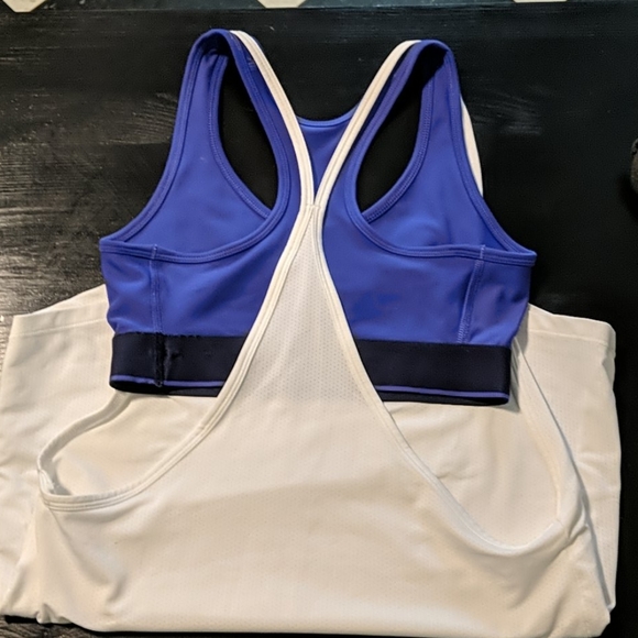 Bundle of 2 workout tanks - Picture 5 of 5